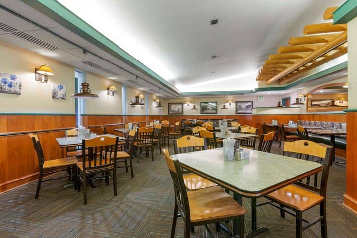 Breakfast area