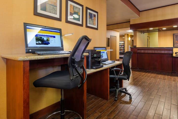 Business Center 11 of 13