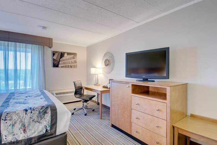 Room 9 of 41