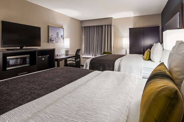 Room 9 of 28