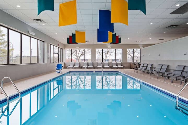 Pool 17 of 28
