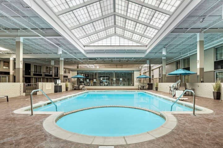 Pool 40 of 60