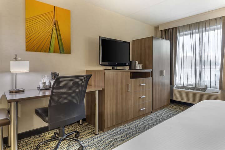 Room 11 of 39