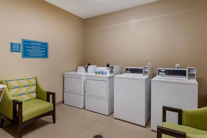 Room 18 of 27
