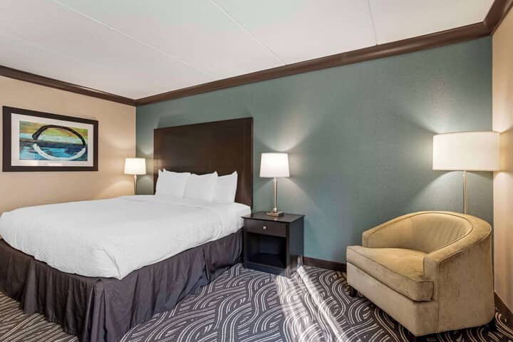 Room 16 of 60
