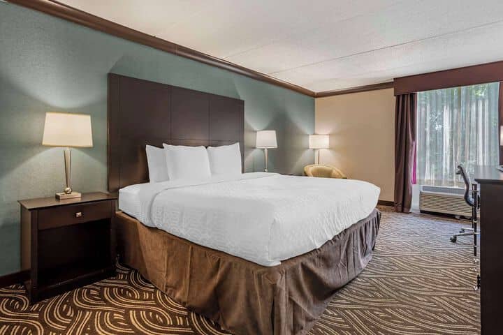 Room 21 of 60