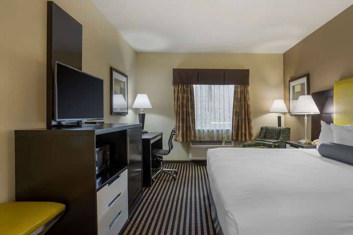 Room 16 of 35