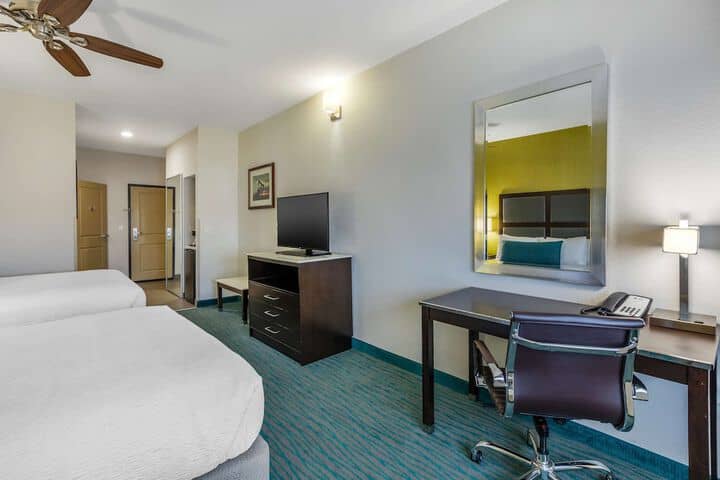 Room 15 of 41