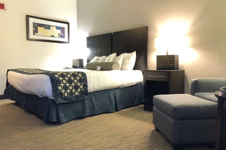 Room 7 of 42