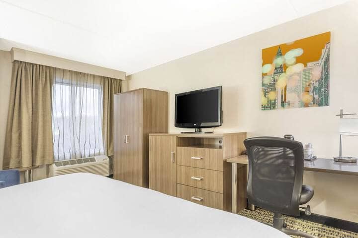Room 14 of 39