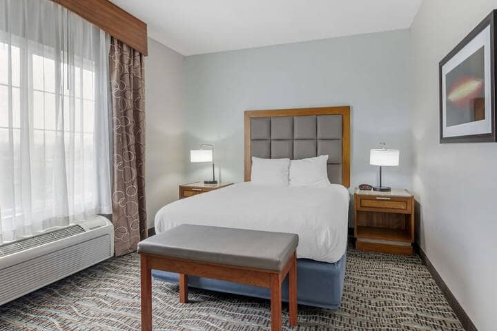 Room 16 of 35