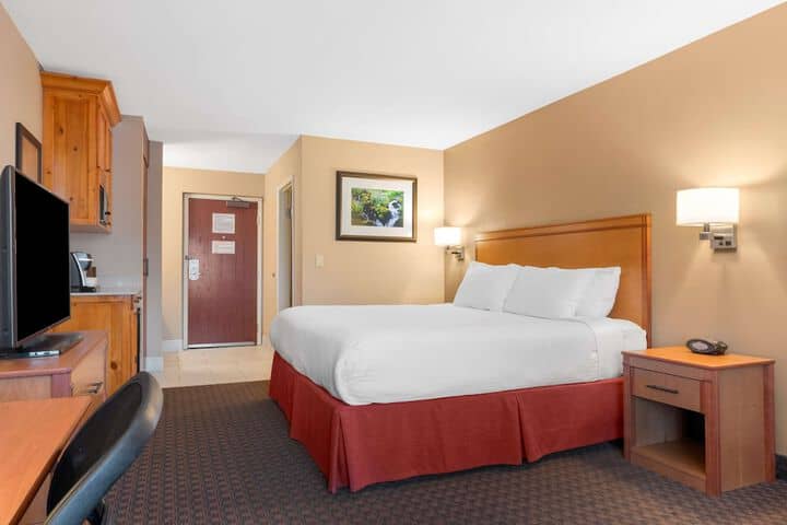 Room 7 of 38