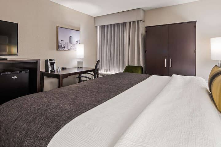 Room 7 of 28