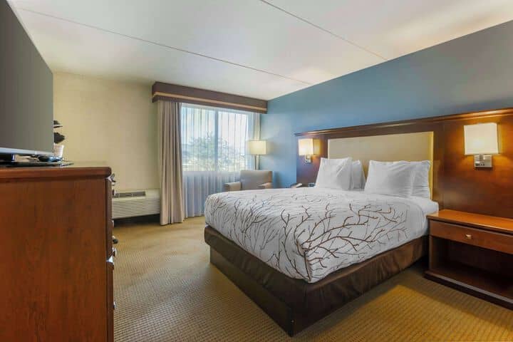 Room 18 of 60
