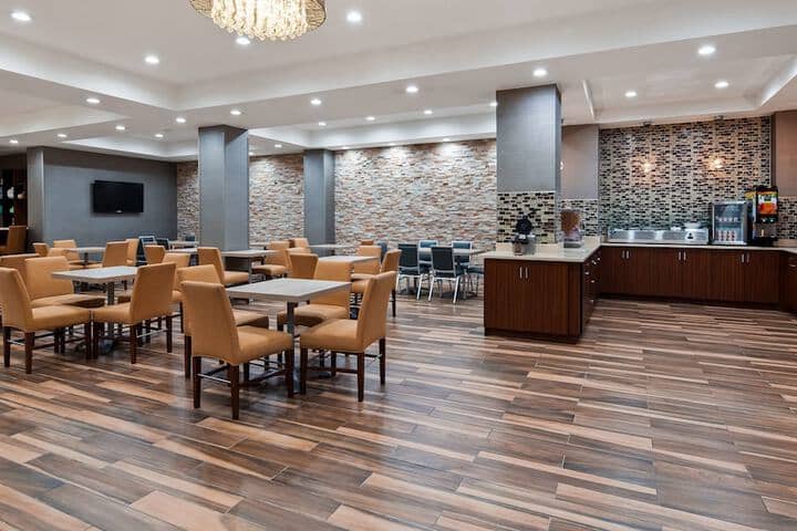 Breakfast area