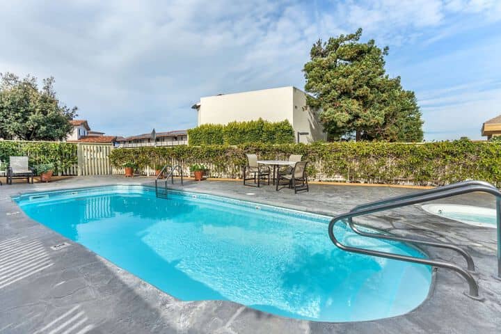Pool 52 of 63