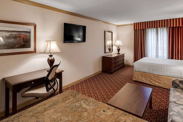 Room 16 of 37