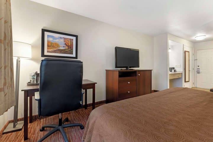 Room 12 of 40