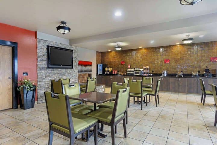 Breakfast area