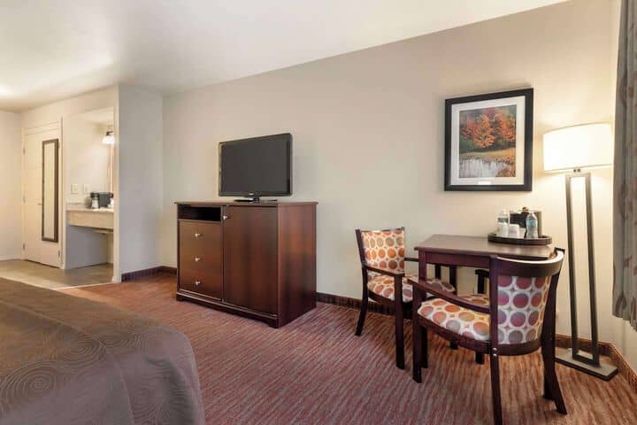Room 18 of 40