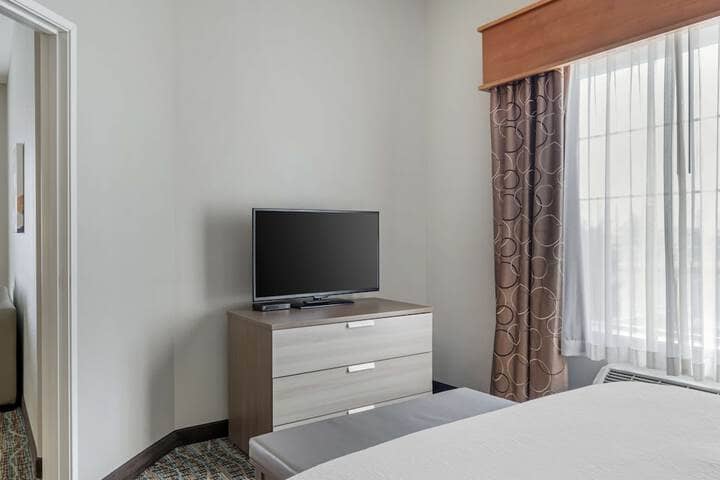 Room 8 of 35