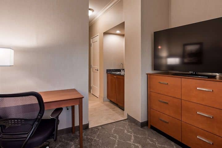 Room 40 of 62