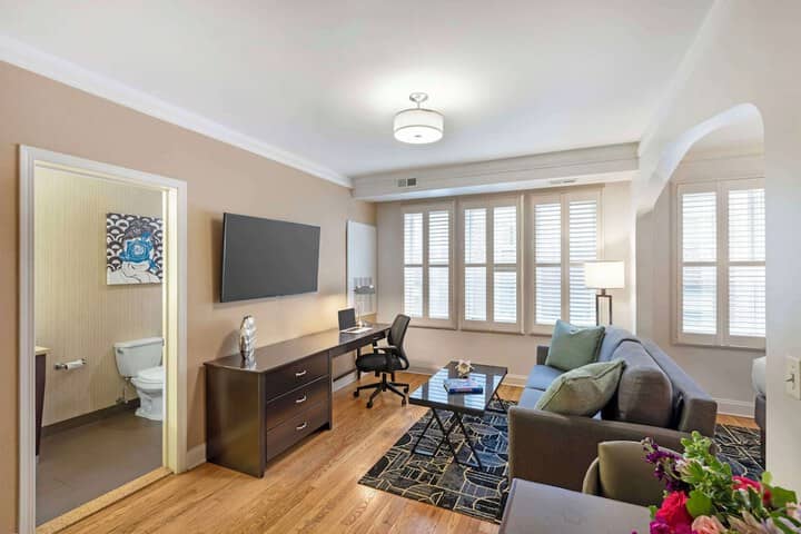 Room 48 of 70