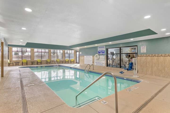 Pool 26 of 44
