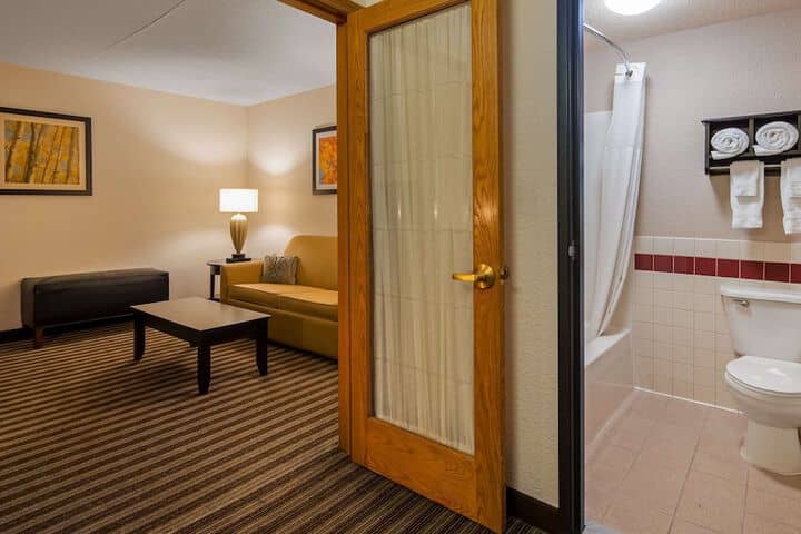 Room 9 of 26