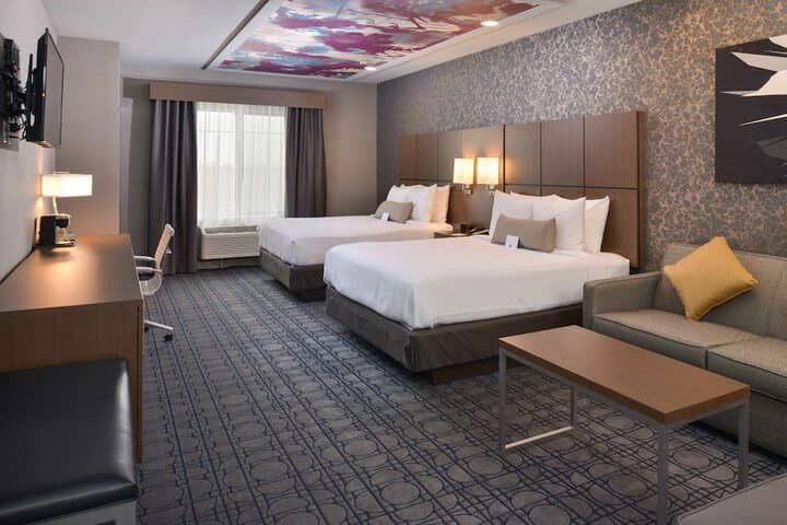 Room 4 of 42