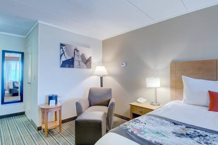 Room 8 of 41