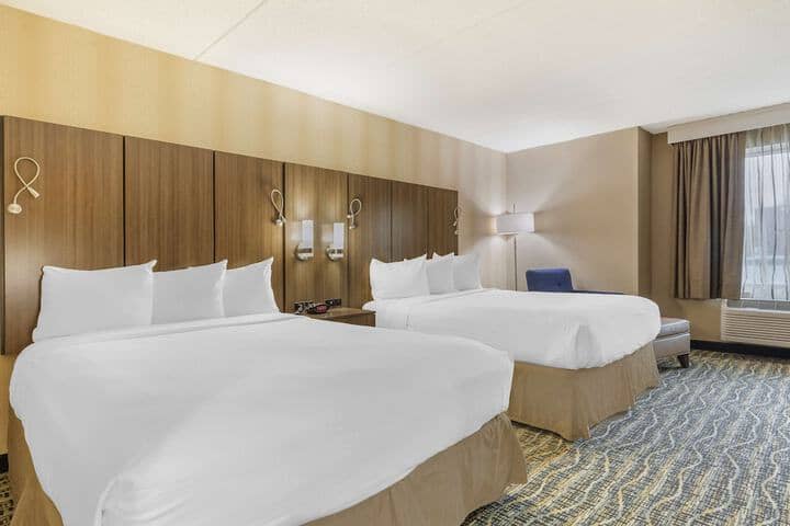 Room 16 of 39