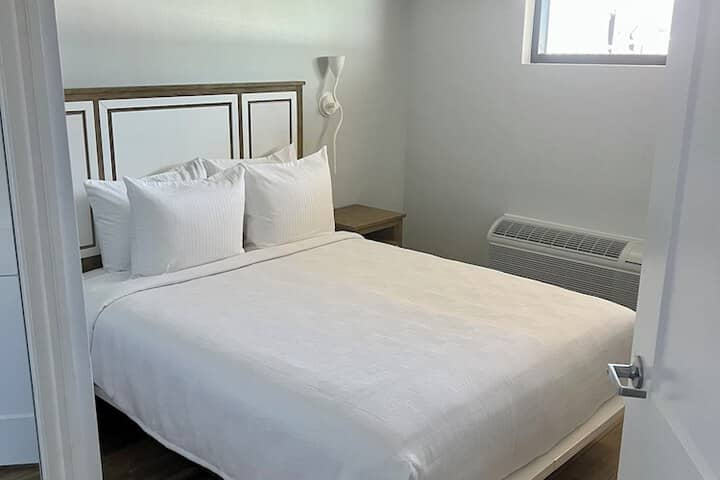 Room 47 of 131