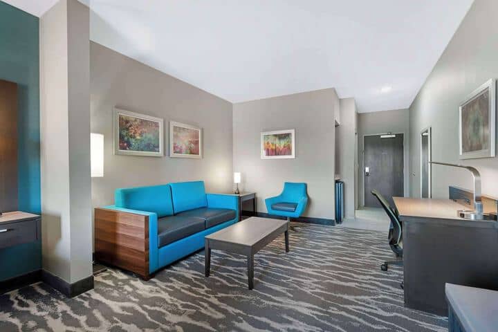 Room 22 of 47