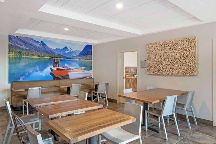 Breakfast area