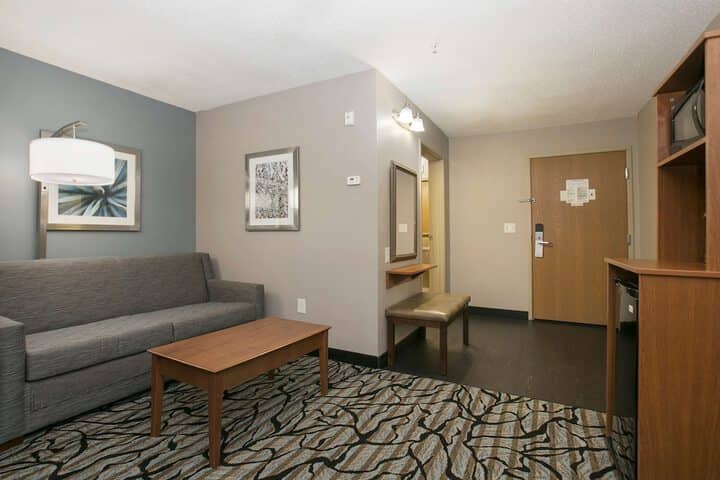 Room 22 of 63