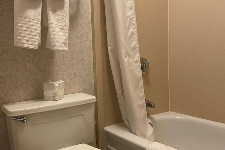 Room 51 of 69