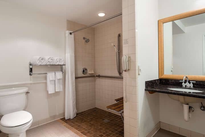 Room 35 of 46