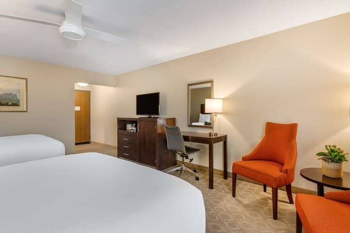 Room 10 of 63