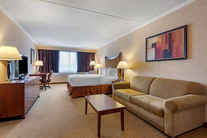 Room 14 of 48