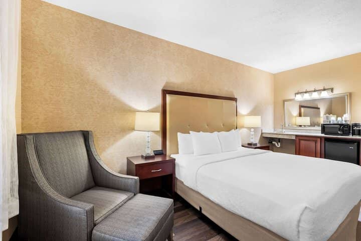 Room 16 of 63