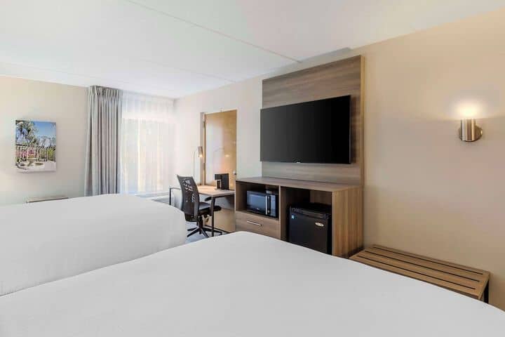 Room 12 of 30