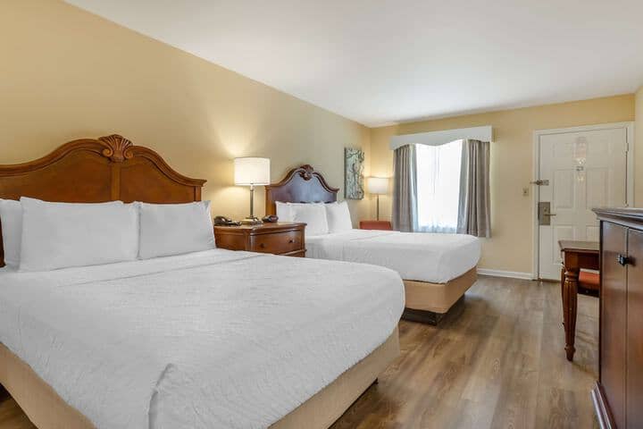 Room 21 of 38