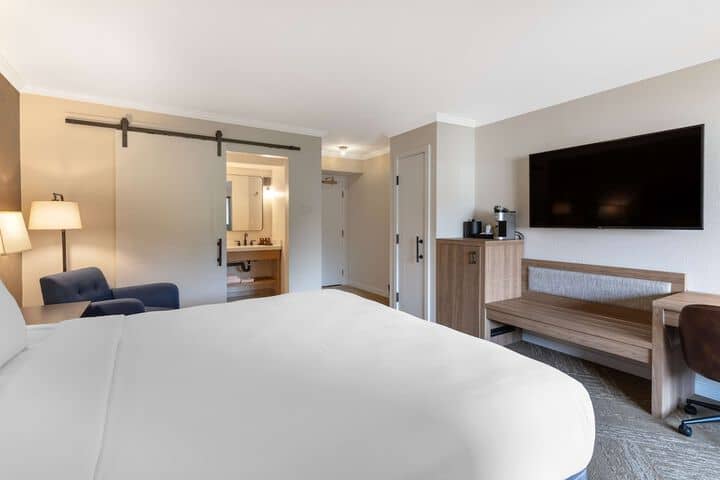 Room 30 of 55