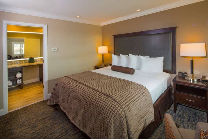 Room 6 of 46