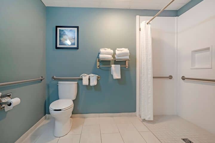 Room 30 of 46