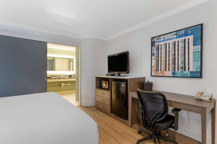 Room 15 of 36