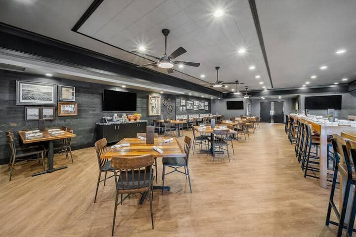 Breakfast area