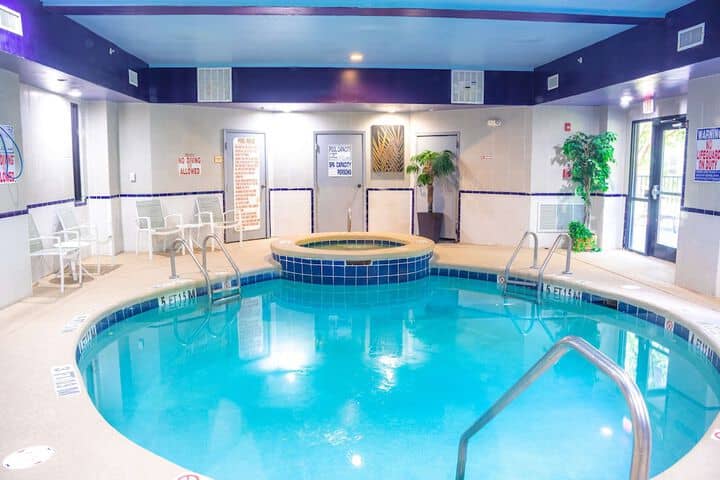 Pool 10 of 16