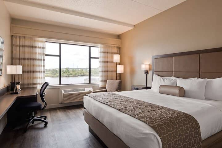 Room 15 of 22